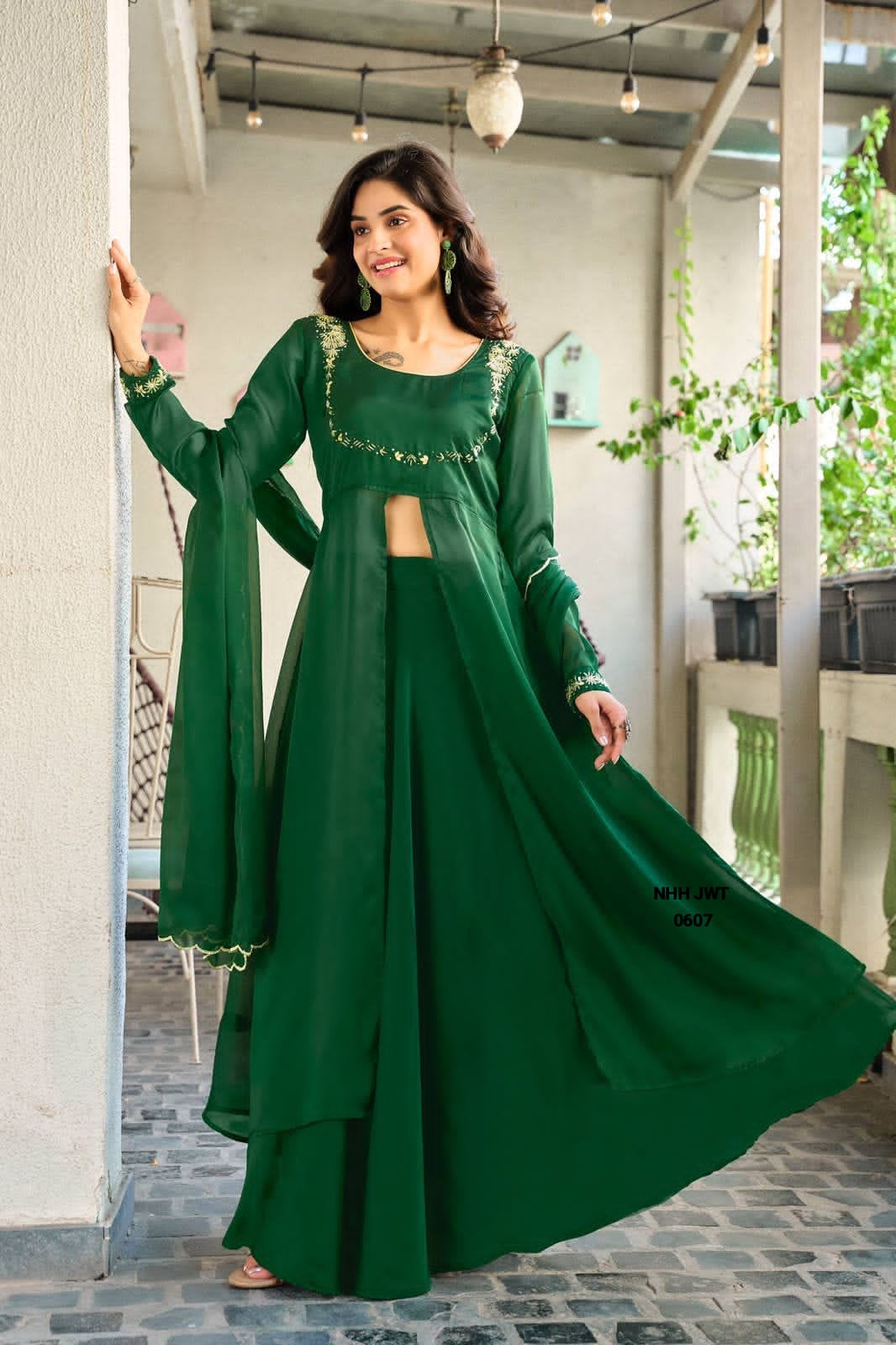 Women's Ethnic Motifs Embroidered Lehenga Set